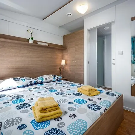 Сasa de vacaciones Panorama Mobile Homes In Park Umag